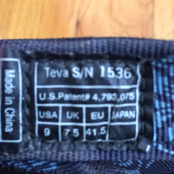 Sz 9 Teva storm sandals. Blue Hawaii print - Picture 4 of 8